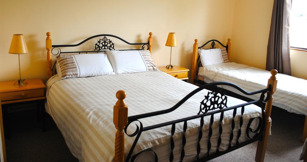 Milltown House Bed & Breakfast Donegal Town Стая снимка
